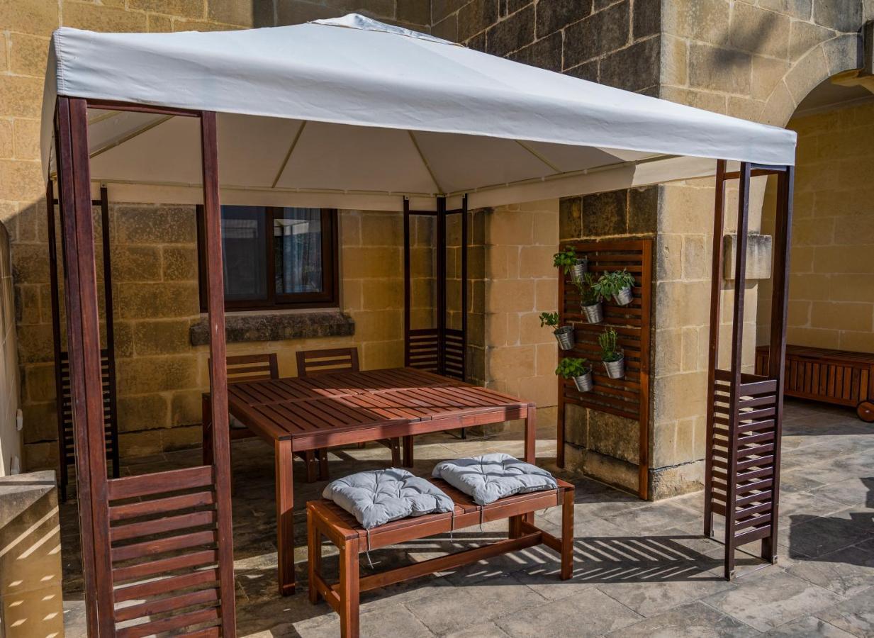 Luzzu - Family Friendly Maisonette Xlendi Bagian luar foto