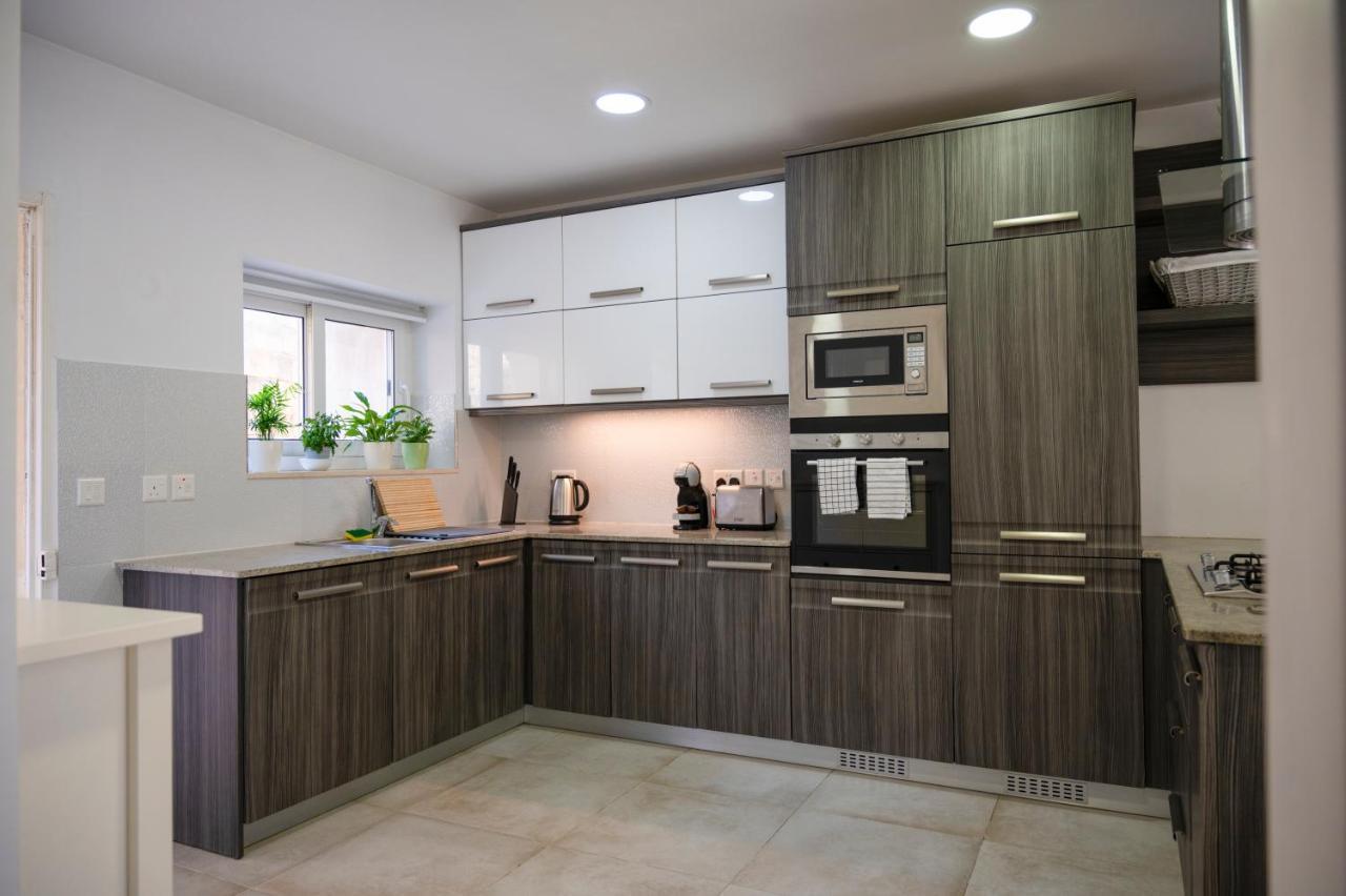 Luzzu - Family Friendly Maisonette Xlendi Bagian luar foto